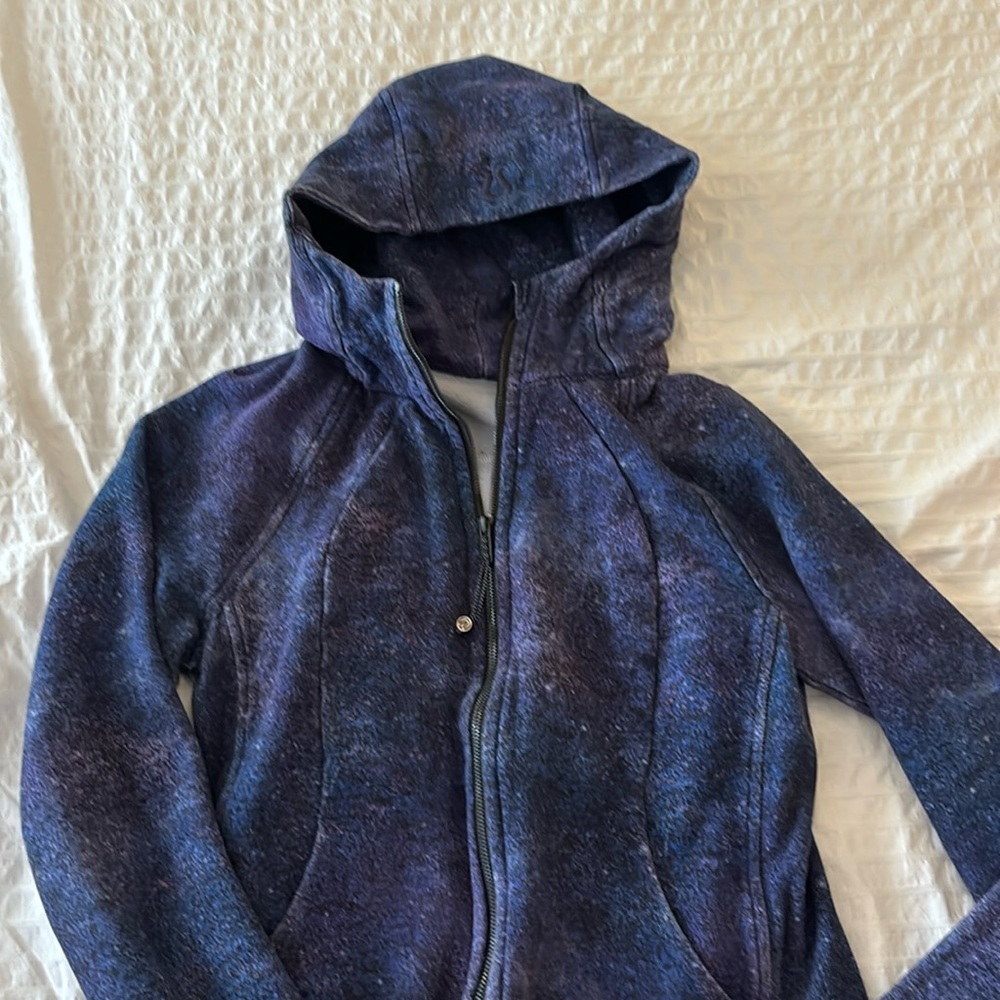 Lululemon Scuba hoodie - small, Polar Lights color